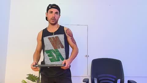 Snapshot of adams_sanz chatting on April 3, 7:12 pm Im Adams Sanz online show from April 3, 7:12 pm