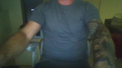 Snapshot of adamsadder chatting on March 30, 9:32 am adamsadder online show from March 30, 9:32 am