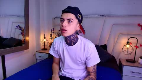 AdamsWalkerr  online show from February 9, 12:42 pm