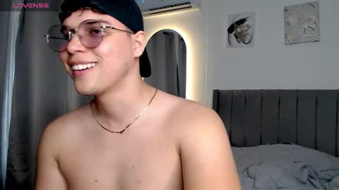 adan___tyler online show from October 20, 9:59 pm