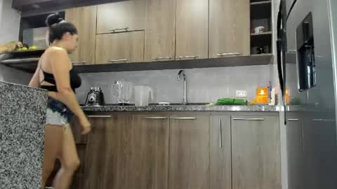 eva online show from May 9, 6:35 pm