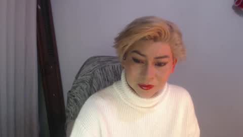 Snapshot of adan_romanoff chatting on February 1, 8:02 am adan_romanoff online show from February 1, 8:02 am