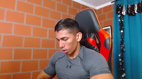 Adan Sin online show from December 7, 4:03 pm