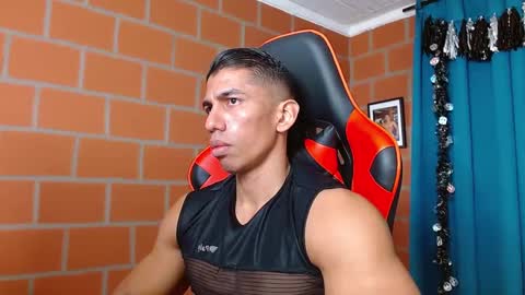 Adan Sin online show from December 11, 3:05 pm