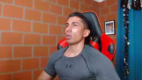 Adan Sin online show from December 30, 9:40 pm