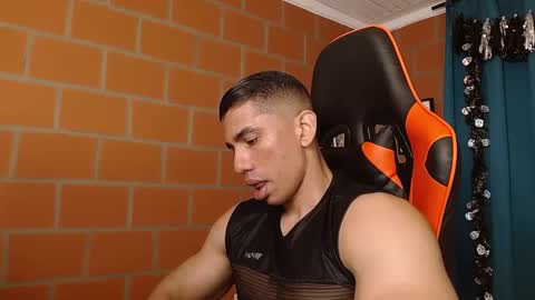 Adan Sin online show from January 8, 3:50 pm