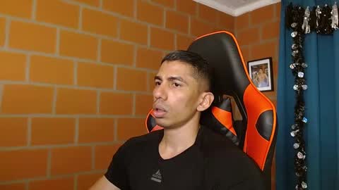 Adan Sin online show from January 10, 7:32 pm