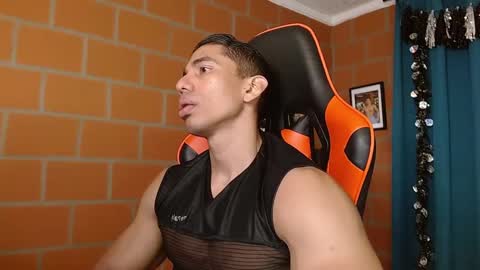 Adan Sin online show from January 22, 2:35 pm