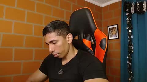 Adan Sin online show from January 23, 7:07 pm