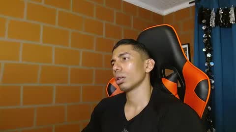 Adan Sin online show from January 31, 6:57 pm