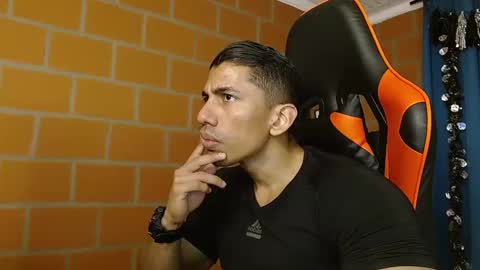 Adan Sin online show from February 4, 7:00 pm