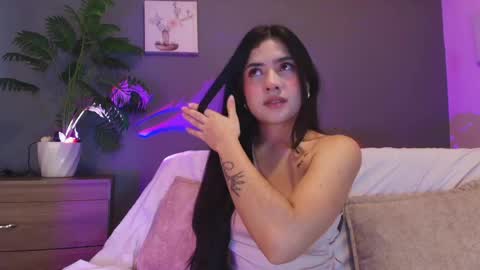  Adara Johnson  online show from May 20, 12:22 pm