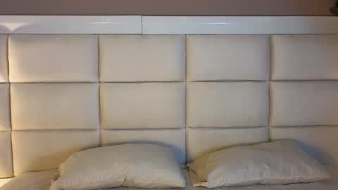 adarasmiith online show from December 2, 2:01 pm