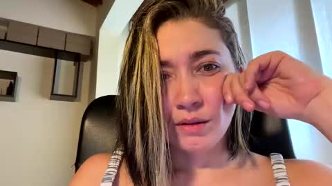 Snapshot of adarussell chatting on February 21, 5:58 pm Adda online show from February 21, 5:58 pm