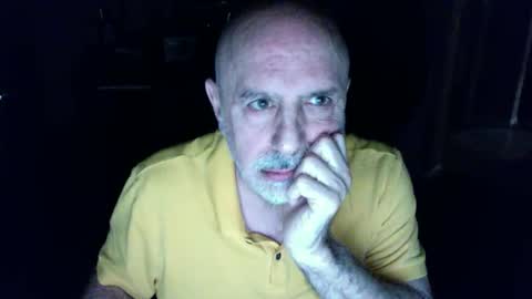 Snapshot of add_me_2 chatting on January 8, 3:53 am add_me_2 online show from January 8, 3:53 am