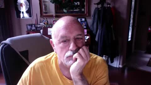 Snapshot of add_me_2 chatting on March 21, 1:37 pm add_me_2 online show from March 21, 1:37 pm