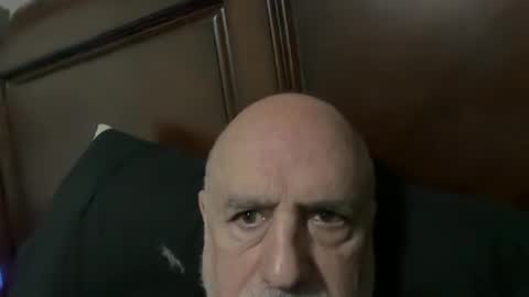 Snapshot of add_me_2 chatting on April 6, 7:31 am add_me_2 online show from April 6, 7:31 am