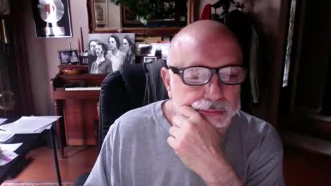 add_me_2 online show from May 9, 1:49 pm