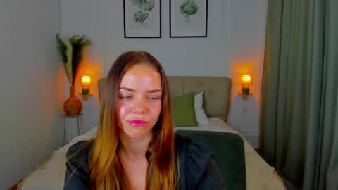 Snapshot of addelia chatting on April 7, 1:44 pm Addelia online show from April 7, 1:44 pm