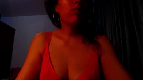 Snapshot of addicted2uts chatting on April 17, 11:02 am amy online show from April 17, 11:02 am