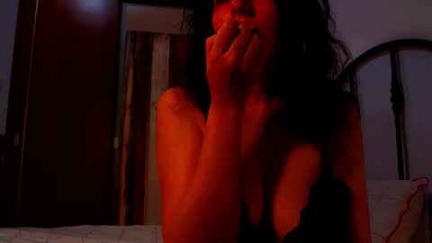 Snapshot of addicted2uts chatting on April 23, 11:53 am amy online show from April 23, 11:53 am