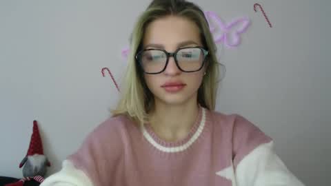 Snapshot of addie_collins chatting on December 24, 9:17 am Kristina online show from December 24, 9:17 am