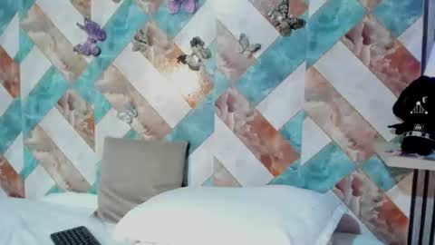 addison_avery online show from July 9, 3:10 am