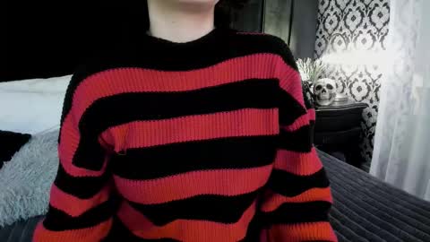 Snapshot of adeelinee chatting on September 18, 7:38 pm Ade online show from September 18, 7:38 pm