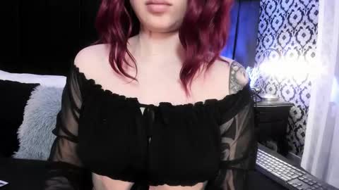 Snapshot of adeelinee chatting on September 27, 8:03 pm Ade online show from September 27, 8:03 pm