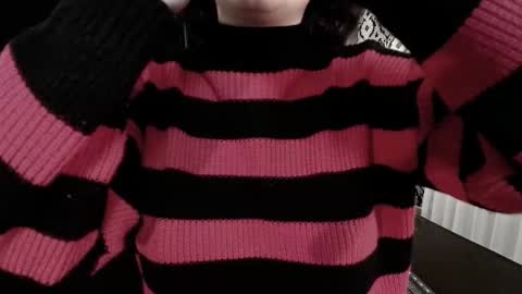 Snapshot of adeelinee chatting on October 23, 7:56 pm Ade online show from October 23, 7:56 pm