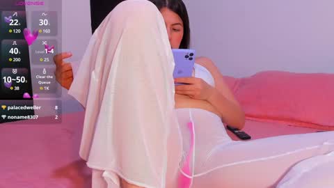 Snapshot of adela_parker chatting on January 21, 7:50 pm Adela Parker online show from January 21, 7:50 pm