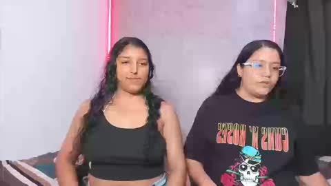 Snapshot of adelaandsharick chatting on September 23, 5:05 pm adelaandsharick online show from September 23, 5:05 pm