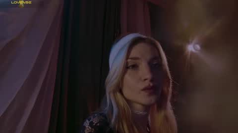 Snapshot of adelaidegilber_ chatting on July 8, 8:24 pm Adel online show from July 8, 8:24 pm