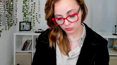 Snapshot of adelaiderosabel chatting on September 21, 10:50 am Adelaide online show from September 21, 10:50 am