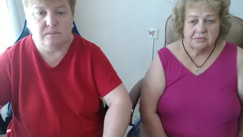 Snapshot of adelandsofia chatting on September 23, 7:44 am AdelAndSofia online show from September 23, 7:44 am