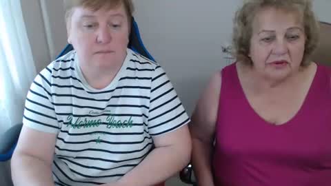 Snapshot of adelandsofia chatting on October 1, 1:50 pm AdelAndSofia online show from October 1, 1:50 pm