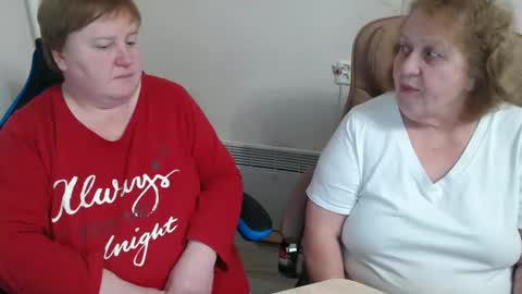 Snapshot of adelandsofia chatting on January 31, 7:45 pm AdelAndSofia online show from January 31, 7:45 pm