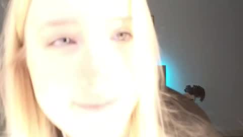 Adele online show from December 16, 8:58 pm