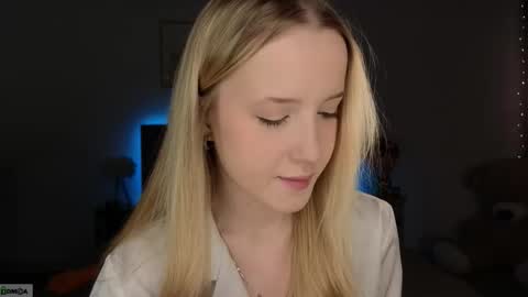 Adele online show from February 19, 9:33 pm