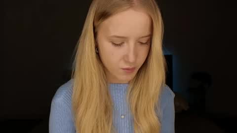 Adele online show from May 12, 9:01 pm