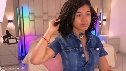 Andrea online show from May 10, 12:32 pm