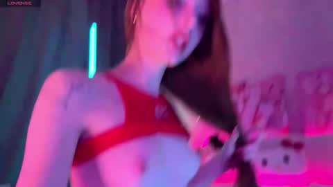 Snapshot of adele_kawaii chatting on January 31, 7:11 pm Adele online show from January 31, 7:11 pm