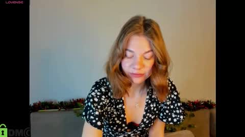 Snapshot of adele_sunny chatting on January 16, 2:04 am Adele online show from January 16, 2:04 am