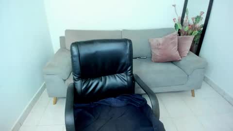 Snapshot of adele_sweett chatting on March 3, 11:27 am Carolina online show from March 3, 11:27 am