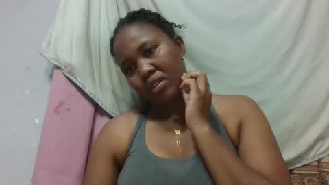 adelealy online show from February 7, 5:33 am