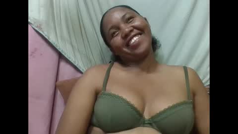 Snapshot of adelealy chatting on March 6, 8:00 am adelealy online show from March 6, 8:00 am