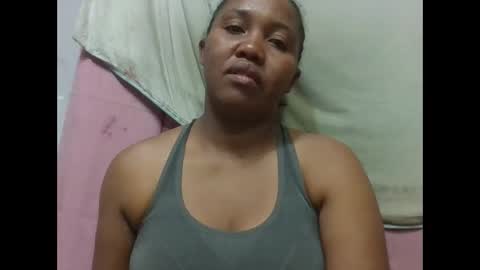 Snapshot of adelealy chatting on March 13, 6:53 am adelealy online show from March 13, 6:53 am