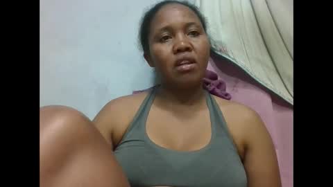 Snapshot of adelealy chatting on March 15, 7:14 am adelealy online show from March 15, 7:14 am