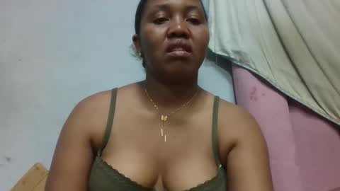 Snapshot of adelealy chatting on March 20, 4:12 pm adelealy online show from March 20, 4:12 pm