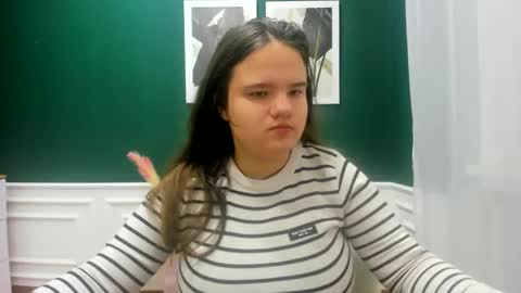 Snapshot of adelecruzz chatting on February 9, 1:14 pm adelecruzz online show from February 9, 1:14 pm